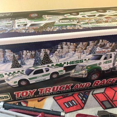 B33: Toy cars, Trucks, Tracks and More