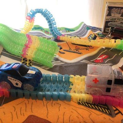 B33: Toy cars, Trucks, Tracks and More