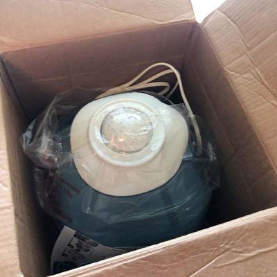 B34: Vicks Cool Moisture Humidifier 