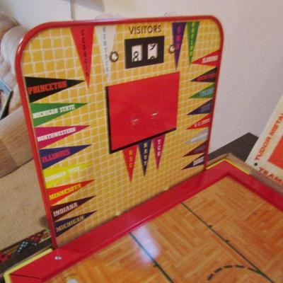 LOT  118  ELECTRIC BASKETBALL GAME