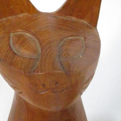 Lot 161 - Wooden Cat Figures 