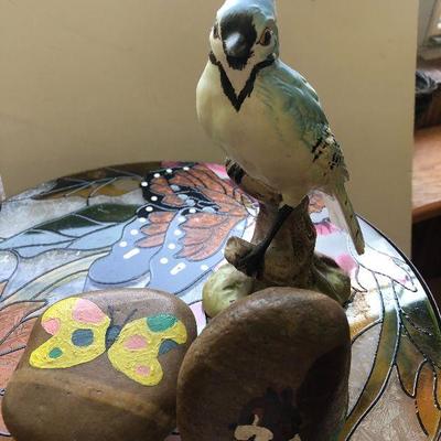 F58: Garden Patio Decor and Small Plant Table