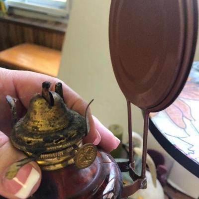 F58: Garden Patio Decor and Small Plant Table