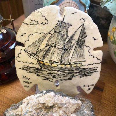 F58: Garden Patio Decor and Small Plant Table