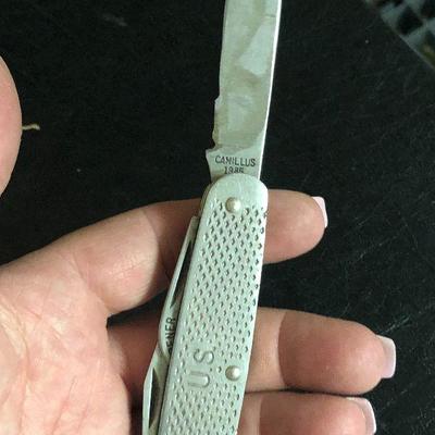 F61: Pocket Knives:  Camillus 1985, Buck 110, Forest Master Colonial and Sterling Pilot Wings