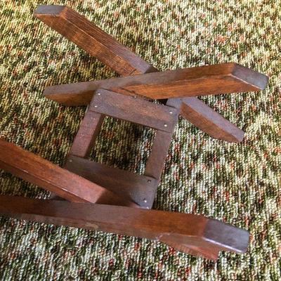 F68: Smaller Vintage Keg with Tap & Stand