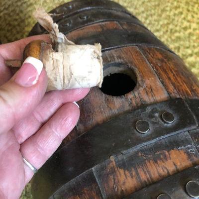 F68: Smaller Vintage Keg with Tap & Stand