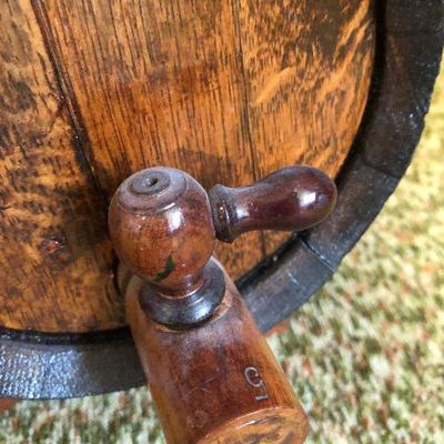 F68: Smaller Vintage Keg with Tap & Stand