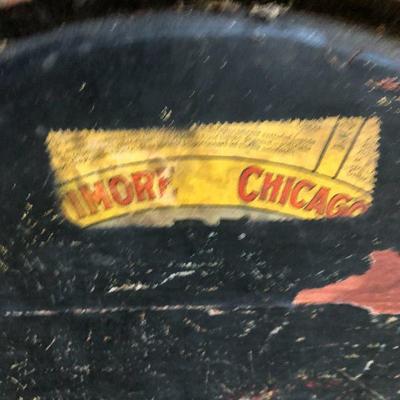 F69: Vintage Wood Whiskey Keg Iron Banded Barrel Chicago Bung 