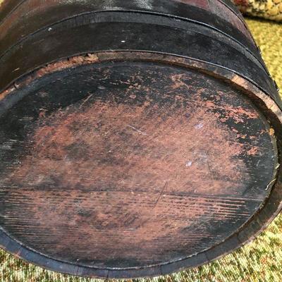 F69: Vintage Wood Whiskey Keg Iron Banded Barrel Chicago Bung 