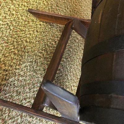 F70: Large Wood Whiskey Wood Barrel with Tap & Stand