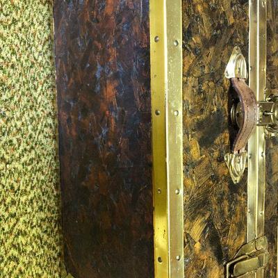 F84: Vintage Trunk and Stool