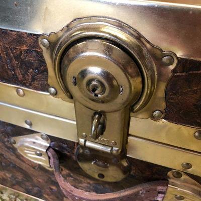 F84: Vintage Trunk and Stool