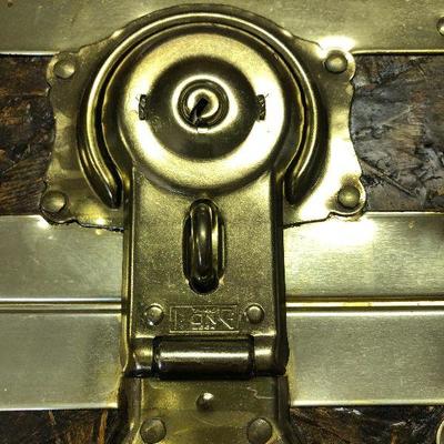 F84: Vintage Trunk and Stool