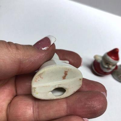 C28: Vintage Tiny Japan Figurines. 