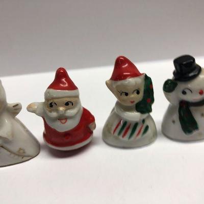 C28: Vintage Tiny Japan Figurines. 
