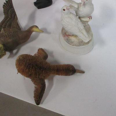 Lot 169 - Collection Of Birds