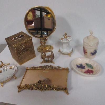 Lot 171 - Bathroom Vanity Collection