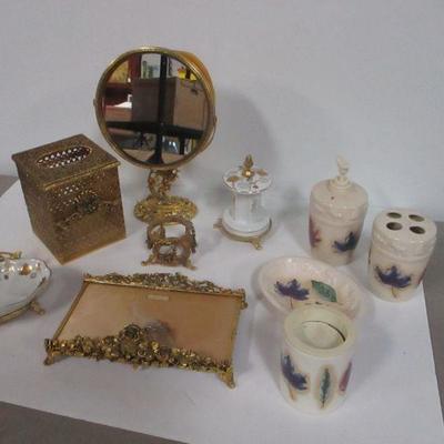 Lot 171 - Bathroom Vanity Collection