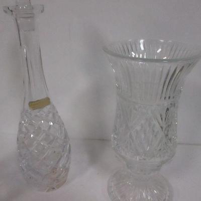 Lot 173 - 2 Pieces Of Dublin Crystal & Hand Cut Decanter