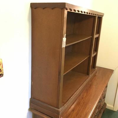  Lot 4 - Knitting, Embroidery & Cabinet