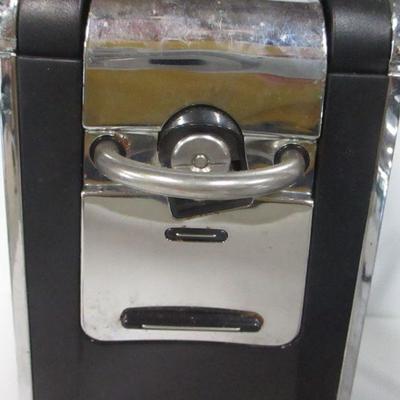 Lot 178 - Antique Bersted Electric Waffle Iron Baker - Toastmaster - Can Opener