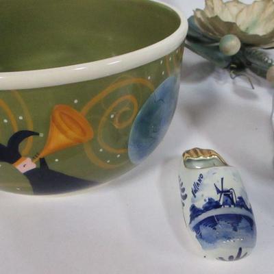 Lot 181 - Home Decor Items