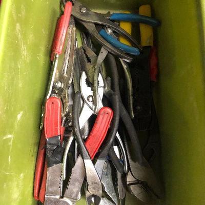 W26: Collection of Grips and Snips