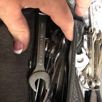 W27: Bag of Wrenches