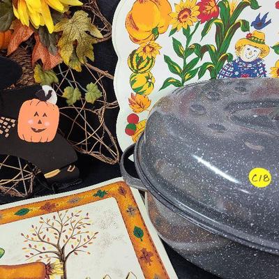 C18: Fall Table Decorations and Turkey Pan