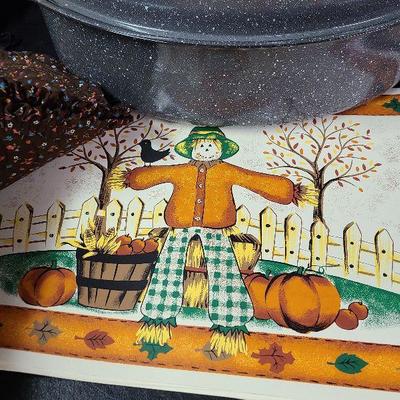 C18: Fall Table Decorations and Turkey Pan