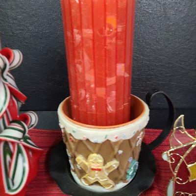 C19: Holiday Candle Lot