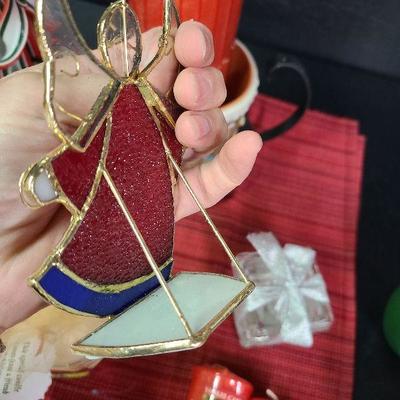 C19: Holiday Candle Lot