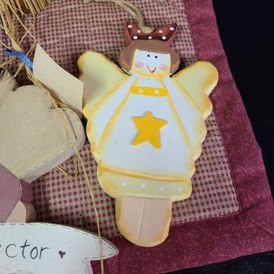 C20: Angel Placemats and Angel Collector Sign