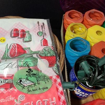 C21: Patio Lights and Festive Plate Liners Outdoor Dining