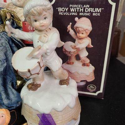 C225: Precious Moments Ornaments and More