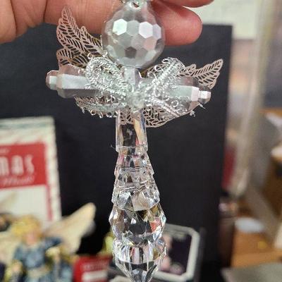 C225: Precious Moments Ornaments and More