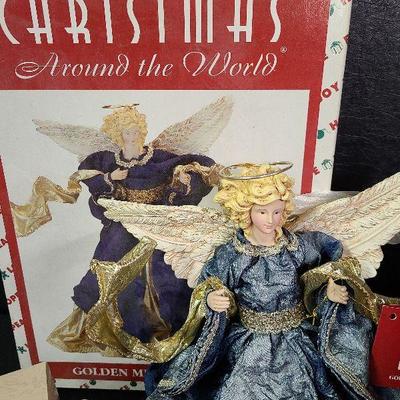 C225: Precious Moments Ornaments and More