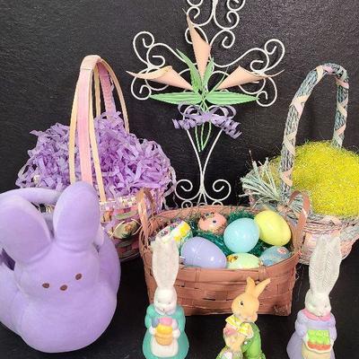 C226: Easter Baskets, Bunnies and More