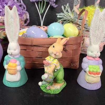 C226: Easter Baskets, Bunnies and More