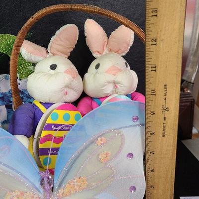 C228: Easter Decorations, Placemats and More