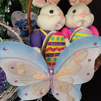 C228: Easter Decorations, Placemats and More