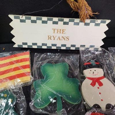 C233: Lillian Vernon Seasons Wood Plaques