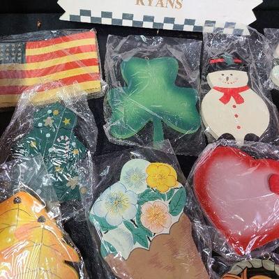 C233: Lillian Vernon Seasons Wood Plaques