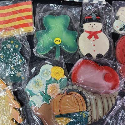 C233: Lillian Vernon Seasons Wood Plaques