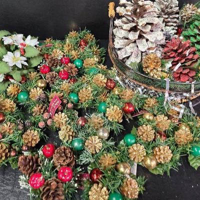 C238: Candle Wraps and Pinecone Holiday Centerpiece