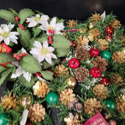 C238: Candle Wraps and Pinecone Holiday Centerpiece