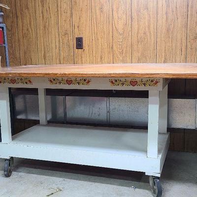 C241: Custom Crafters Workbench/Table