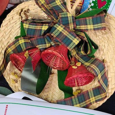 C243: Holiday Rubbermaid, Decorative Ziplocks, Dishtowels and More