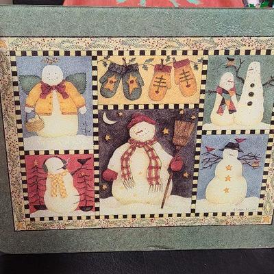 C243: Holiday Rubbermaid, Decorative Ziplocks, Dishtowels and More